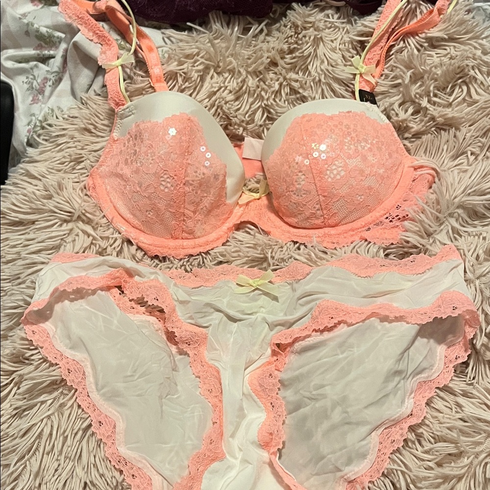 Elegant Lace Trimmed Intimate Set in Cream and Pink